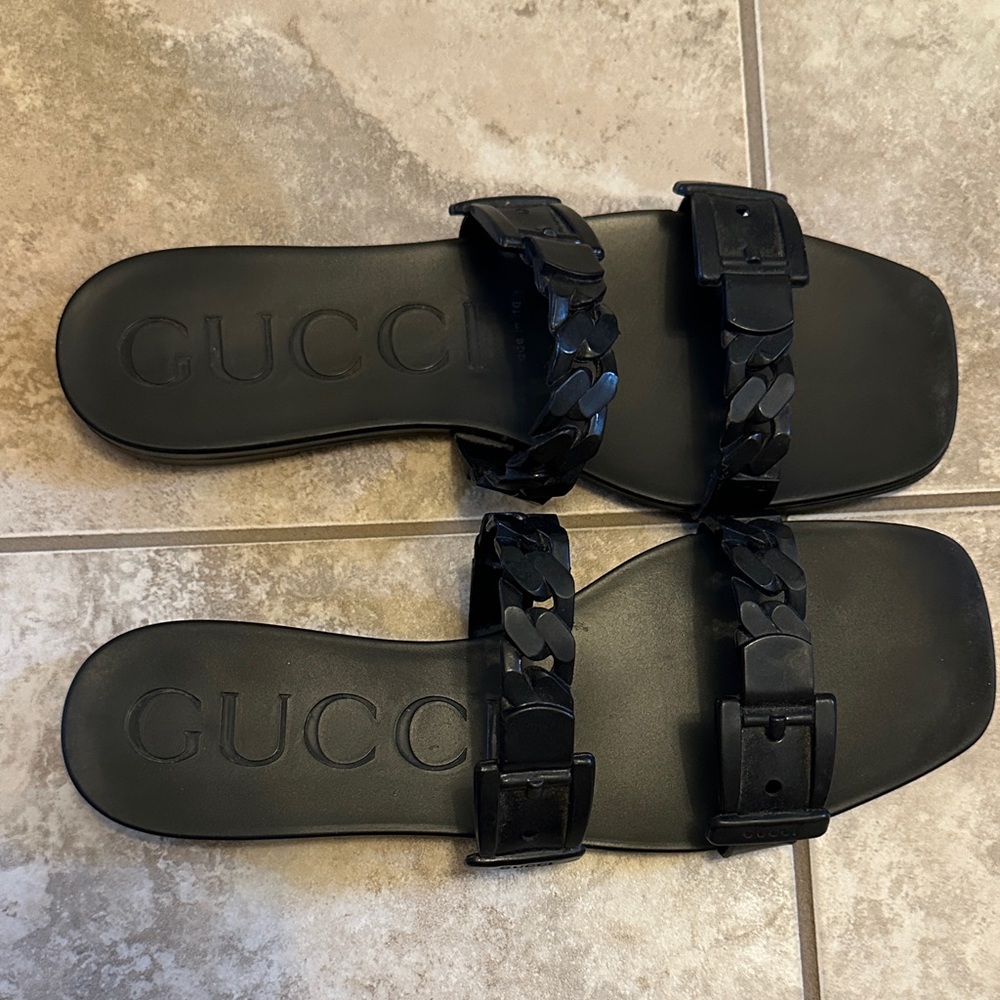 Black Women's Slippers - Picture 6 of 6
